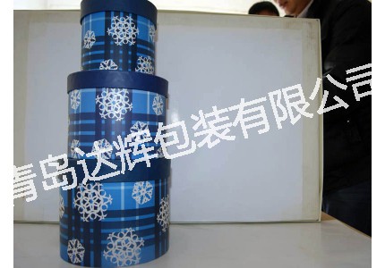 Christmas gift paper cans